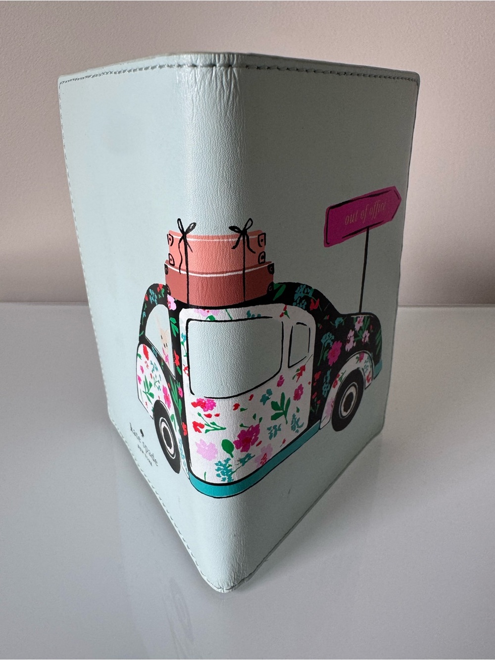 Kate Spade Passport and card holder case “Out of office”